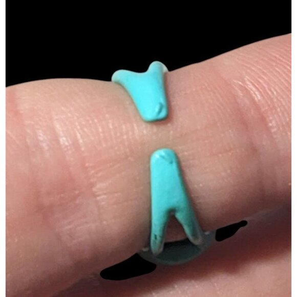 Mermaidcore Blue Scalloped Metal Enamel Coated Ring Size 5 - Picture 6 of 14